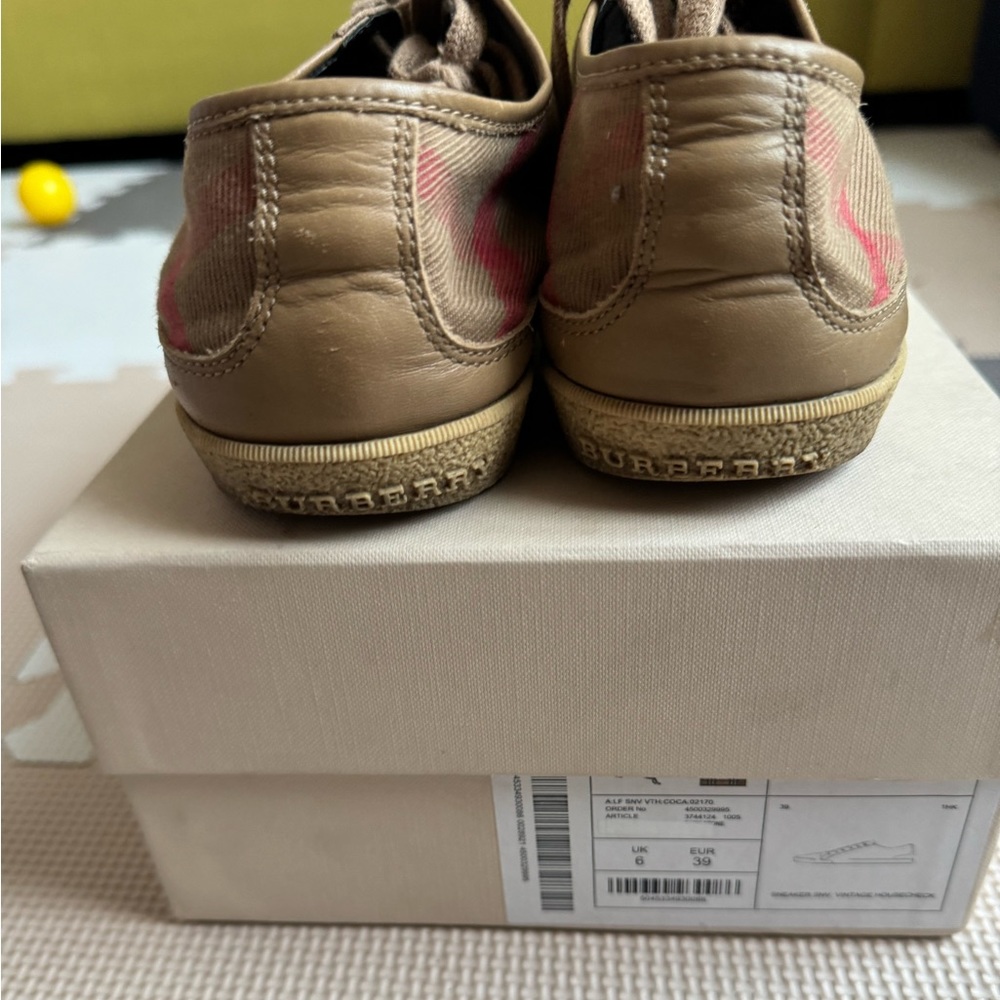 BURBERRY sneakers size 39 - Picture 2 of 6